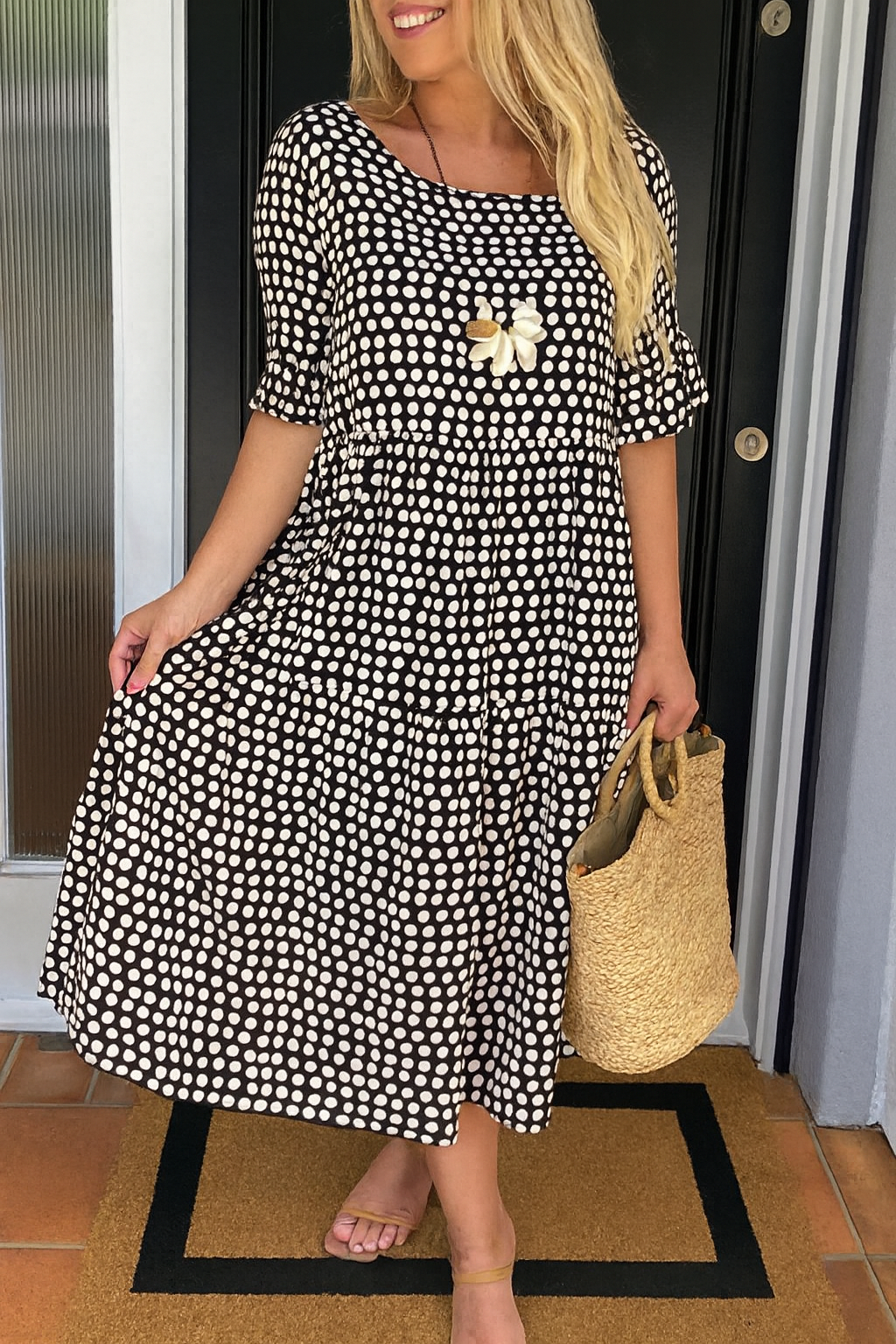 IRIS | SABLE MIDI-JURK MET KORTE MOUWEN