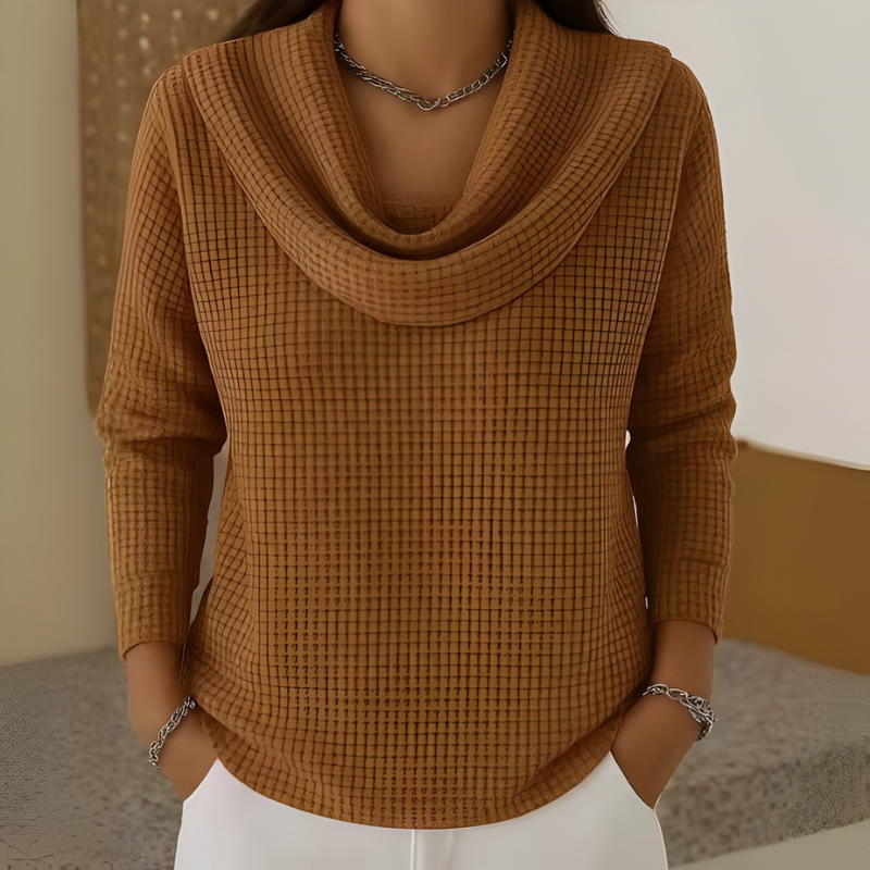 Amber™ – Warme Wafeltrui met Elegante Watervalhals