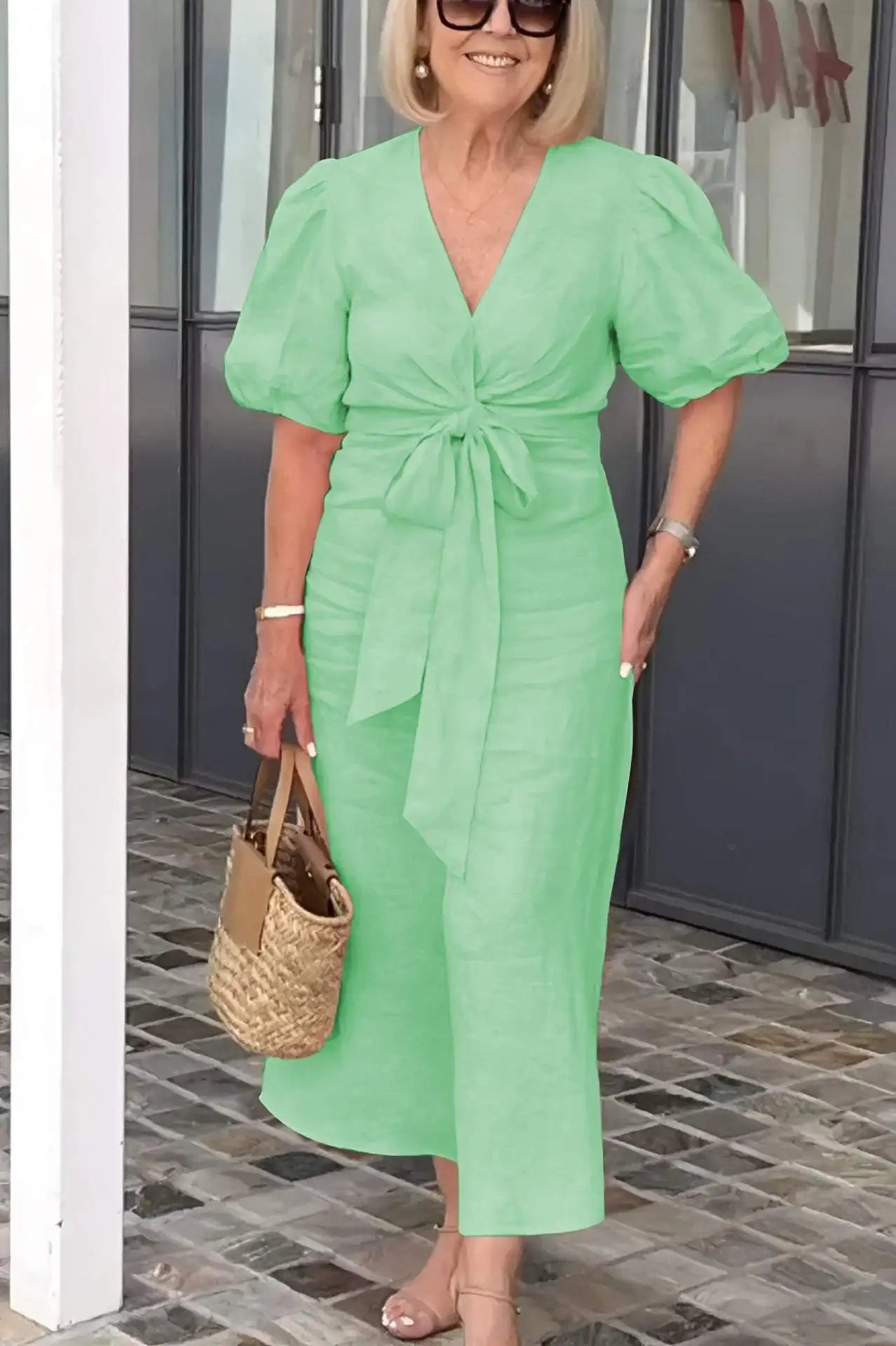 Lynora | Elegante V-Hals Midi Jurk