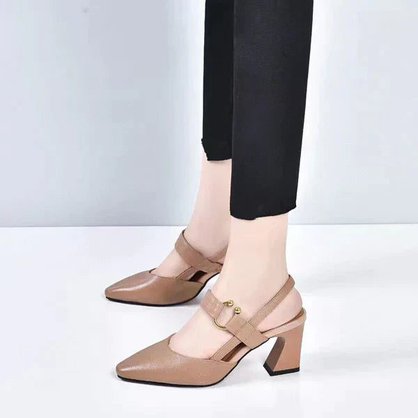 Slingback Pumps met Hak – Spitse Neus & Gestructureerd Synthetisch Leer