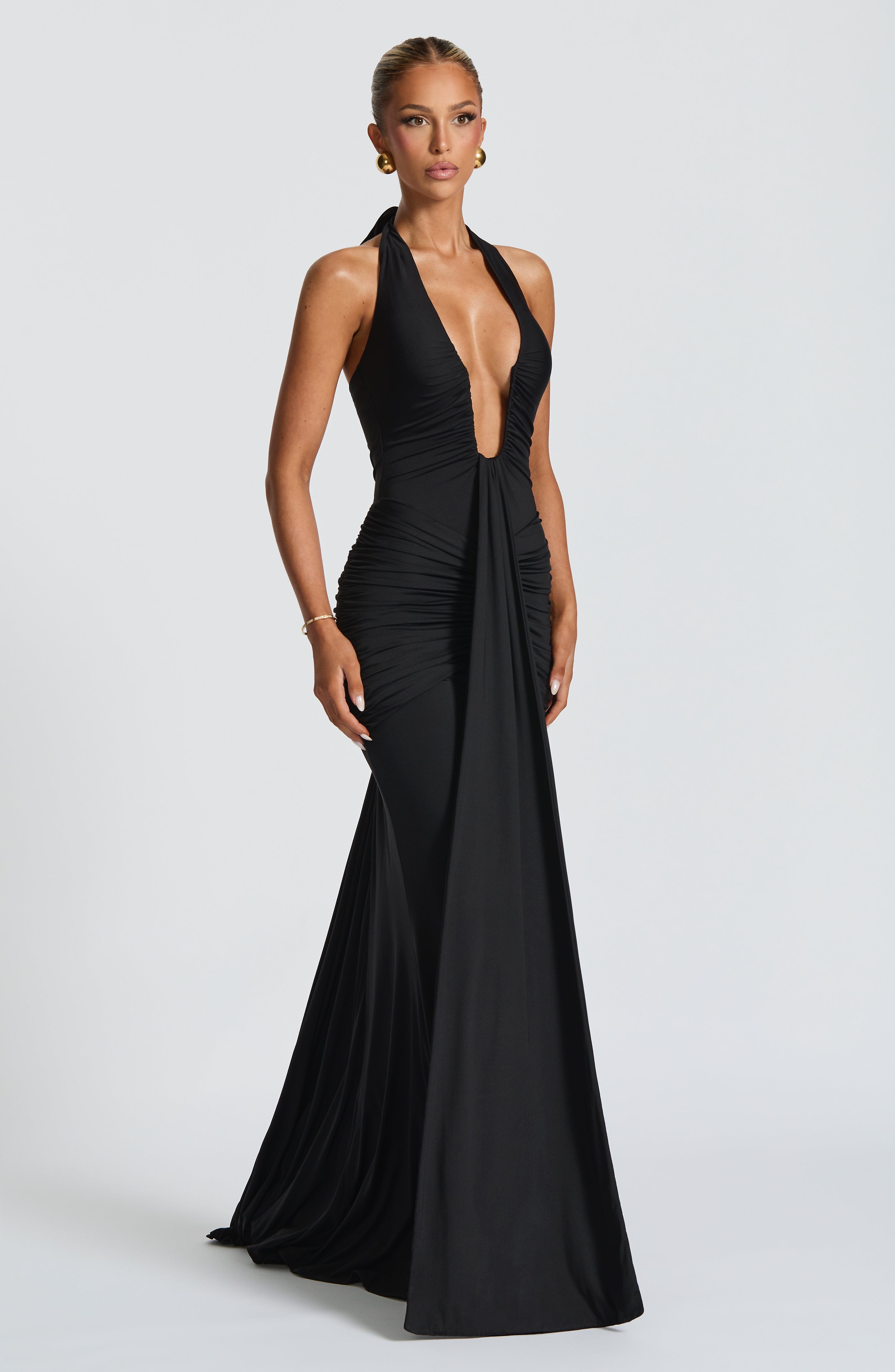LANGE HALTER DRAPÉ KLEED