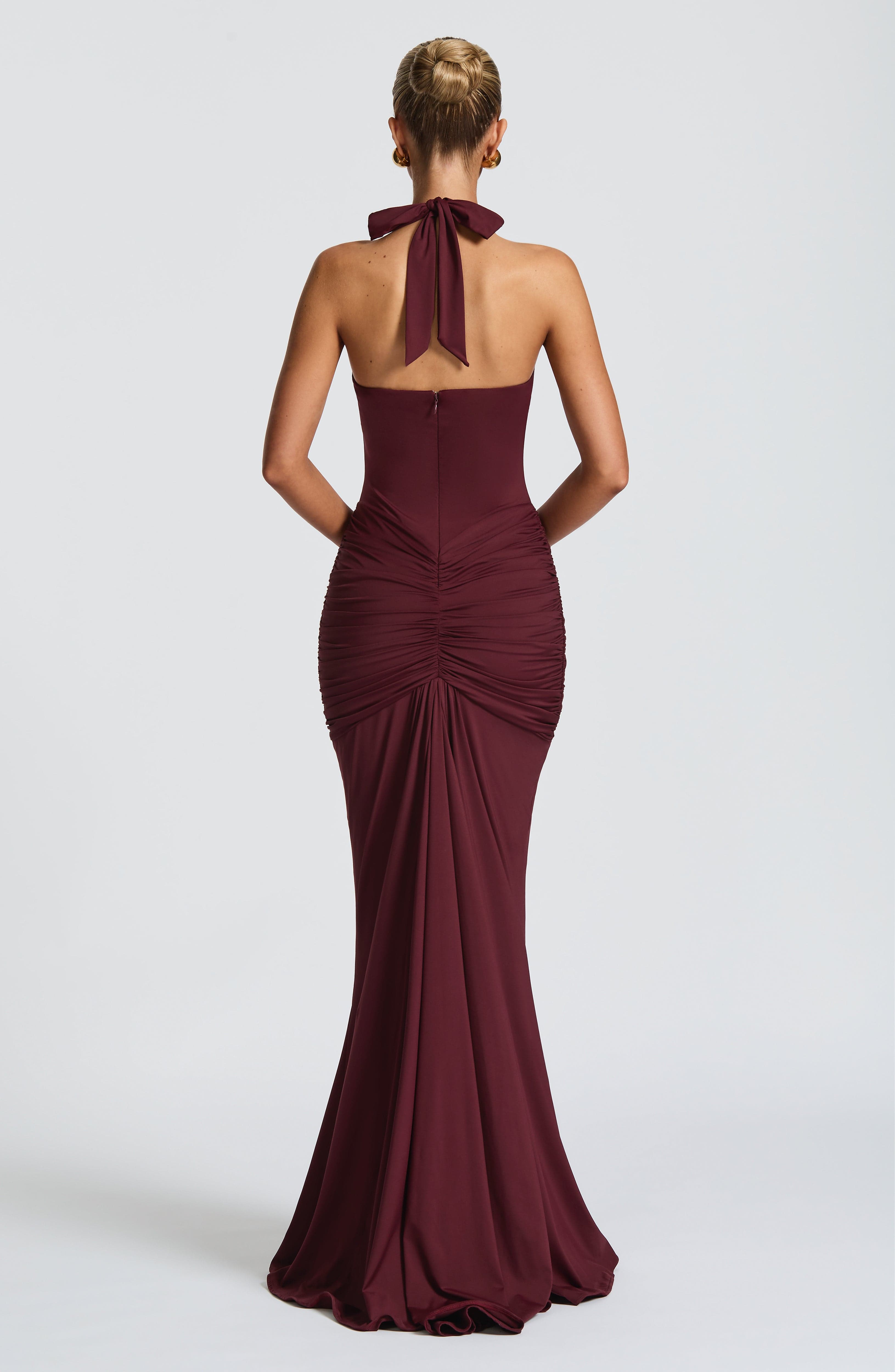 LANGE HALTER DRAPÉ KLEED