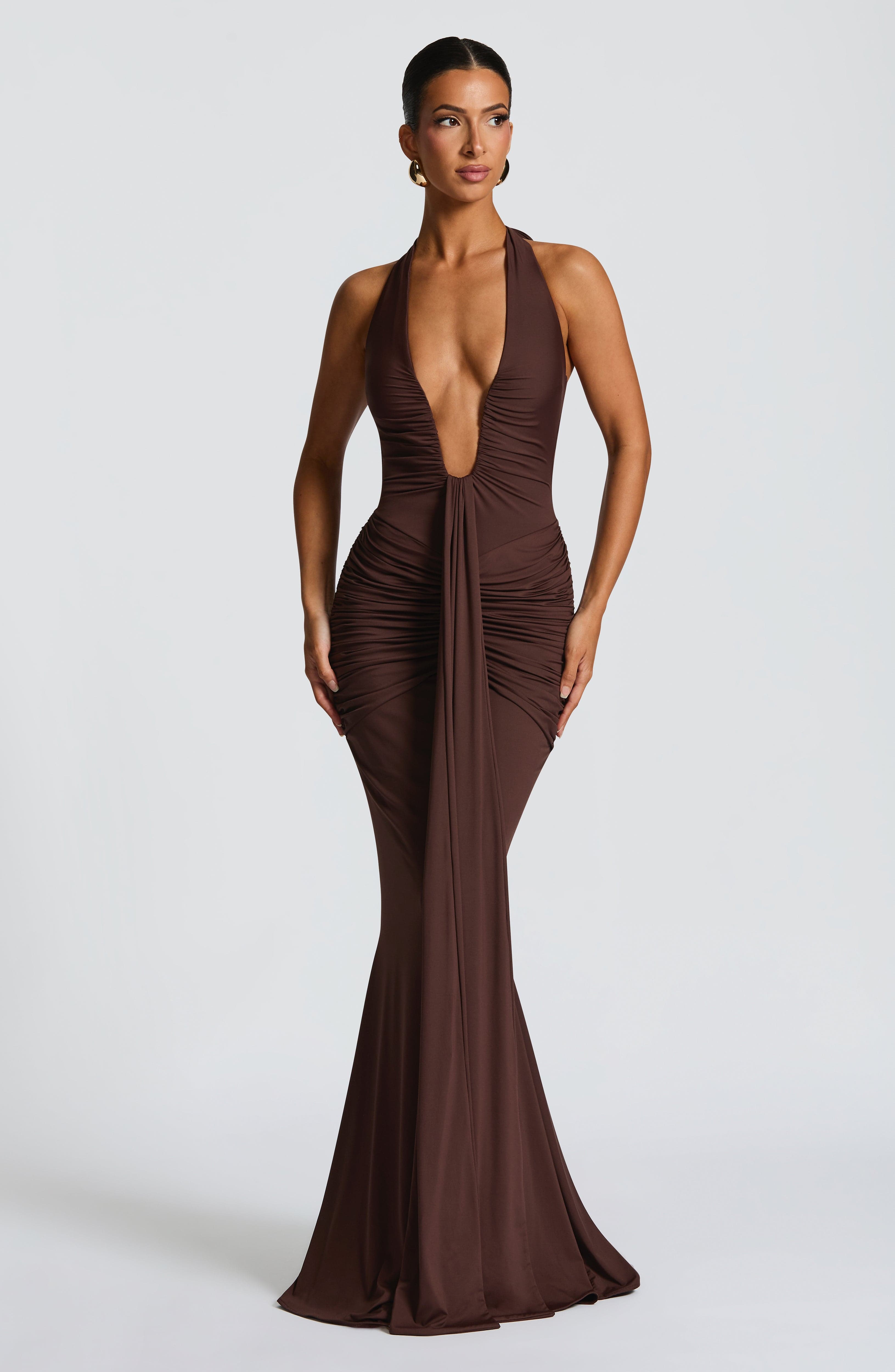 LANGE HALTER DRAPÉ KLEED
