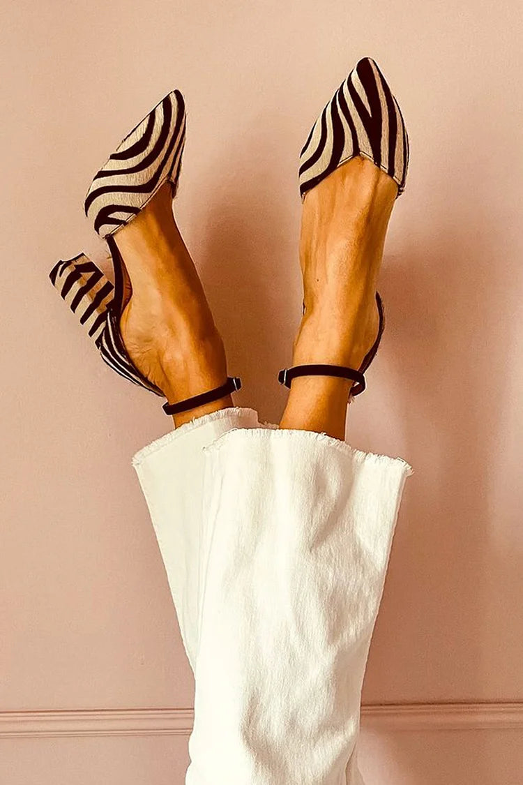 Keren™ | Puntige Hakken met Zebra Print