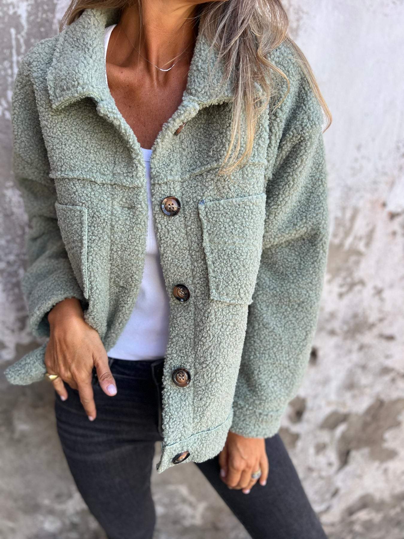 Antonia | Gezellige knoopjack