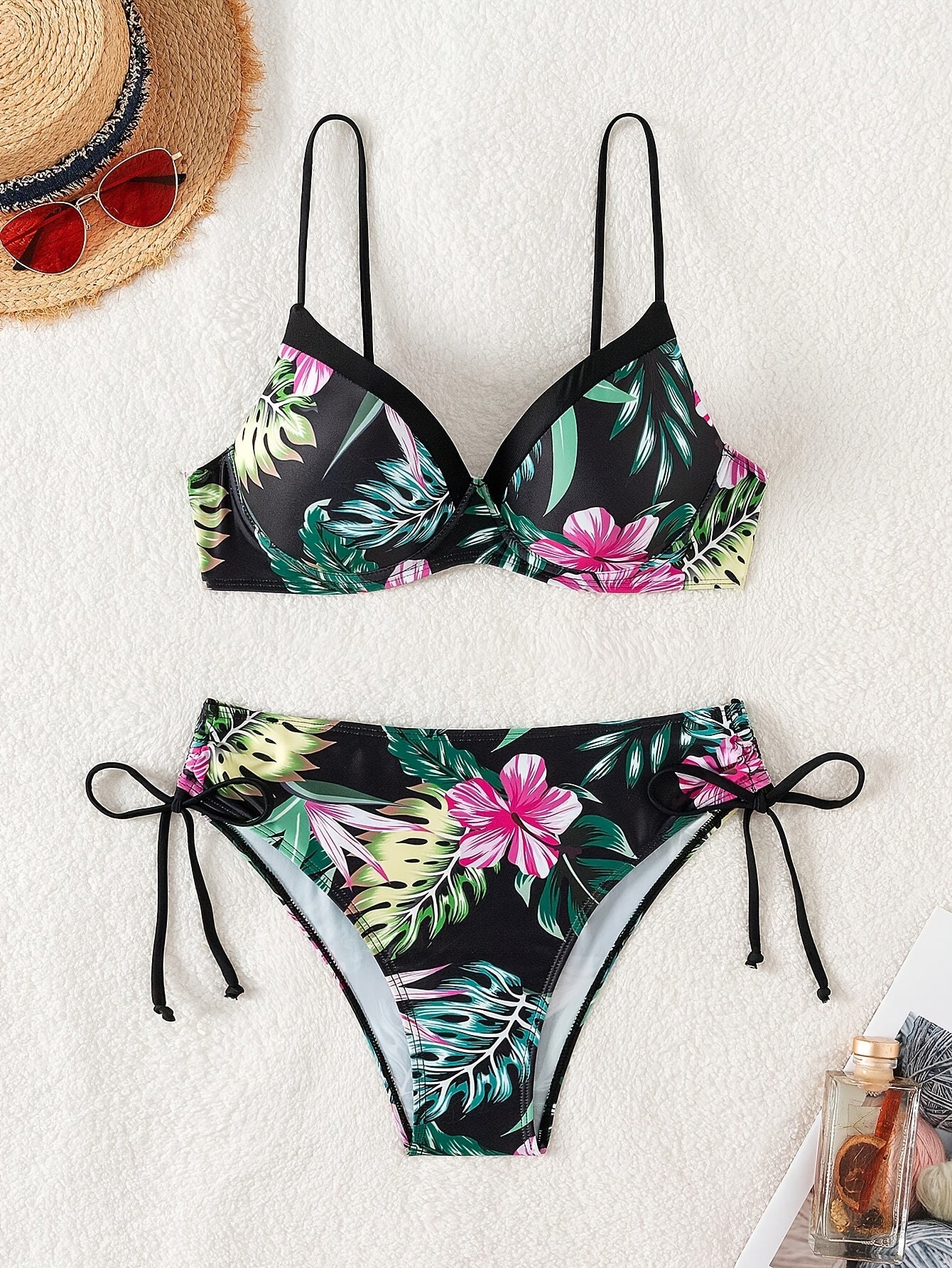Fiora | Bikini Sculpterend met Beugel en Tropische Bloemenprint voor de Zomer