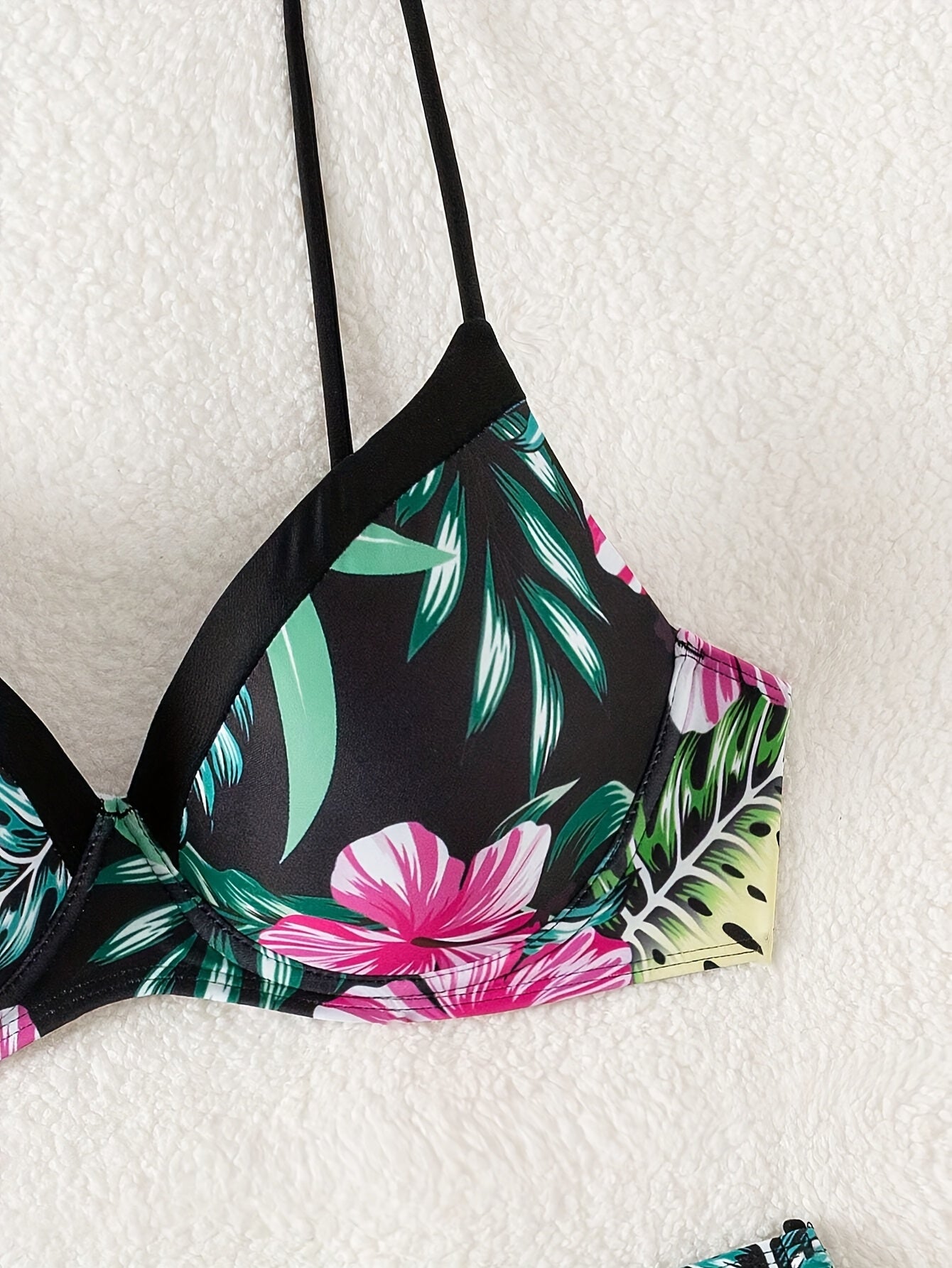 Fiora | Bikini Sculpterend met Beugel en Tropische Bloemenprint voor de Zomer