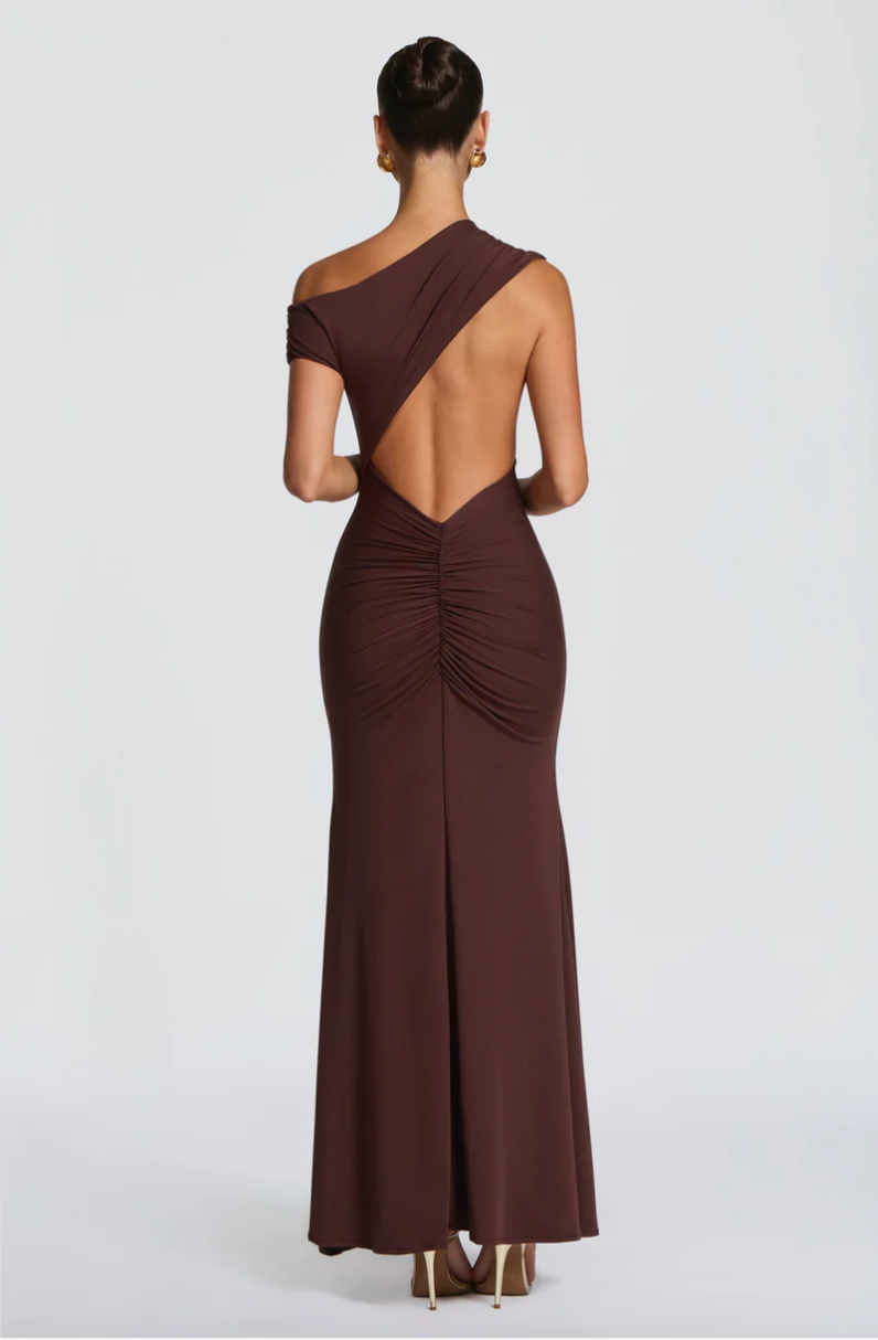 ASYMMETRISCHE MAXI JURK MET OPEN ACHTERKANT