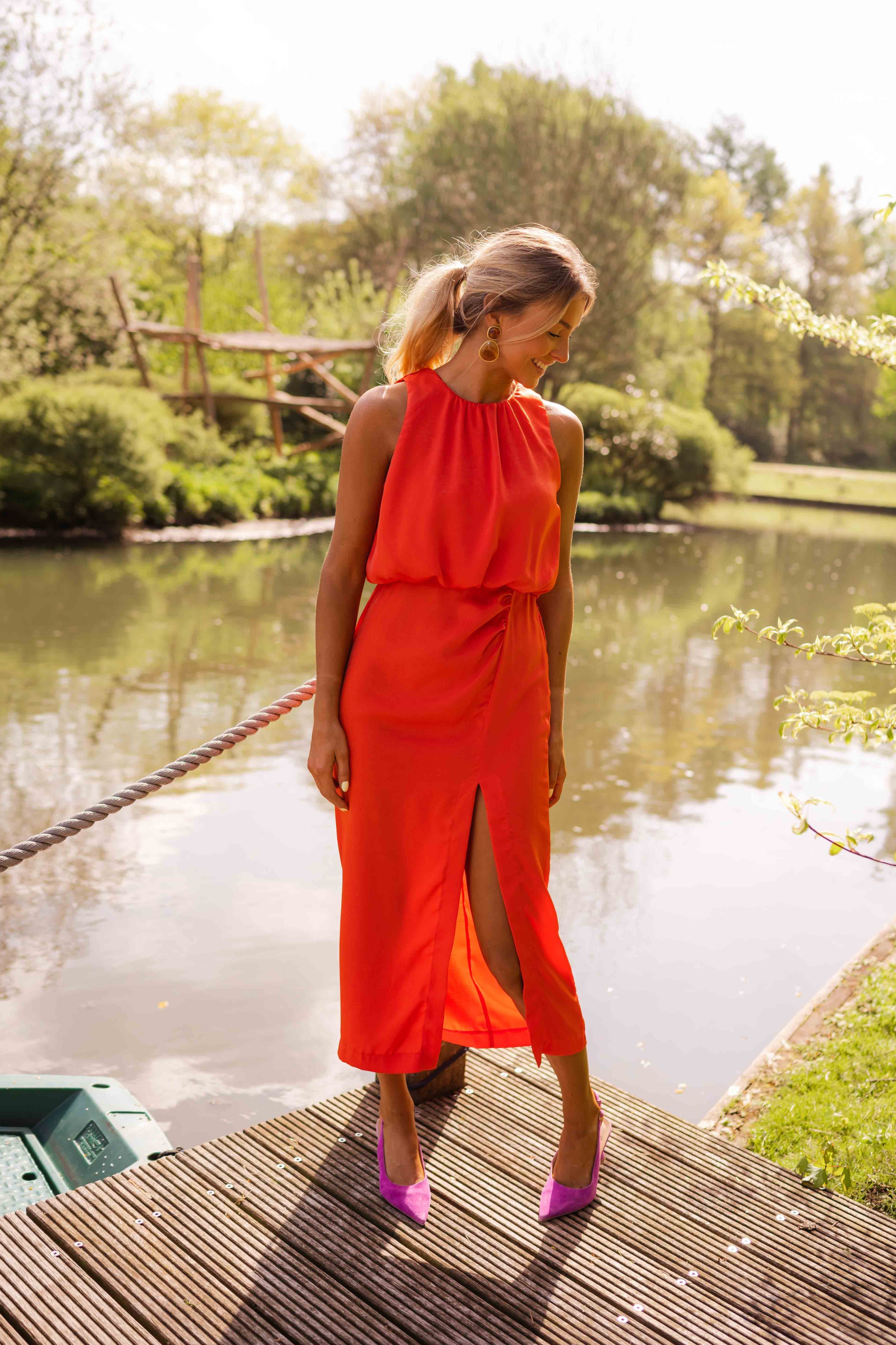 Leonie™ | Mouwloze midi-jurk met hoge hals