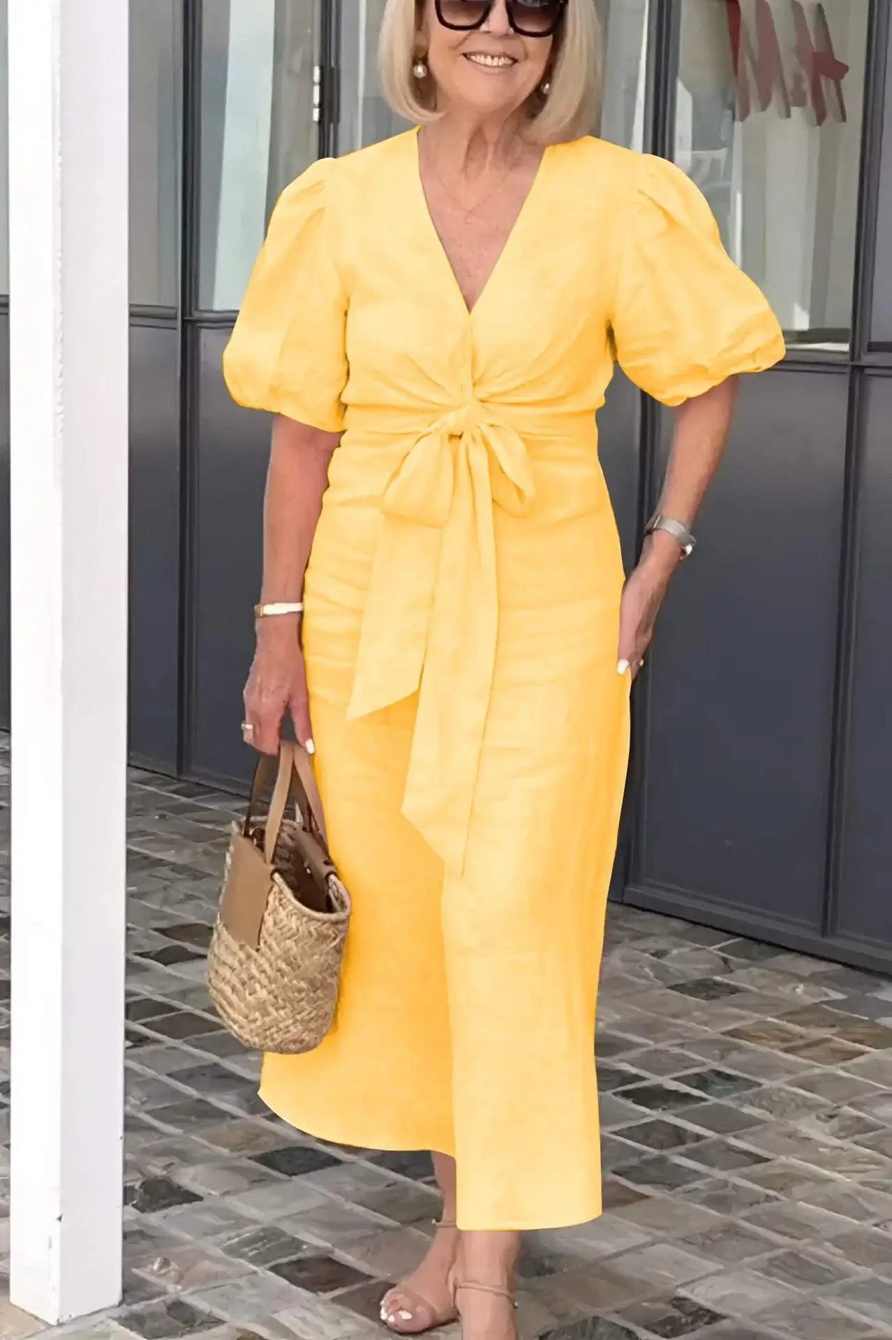 Lynora | Elegante V-Hals Midi Jurk