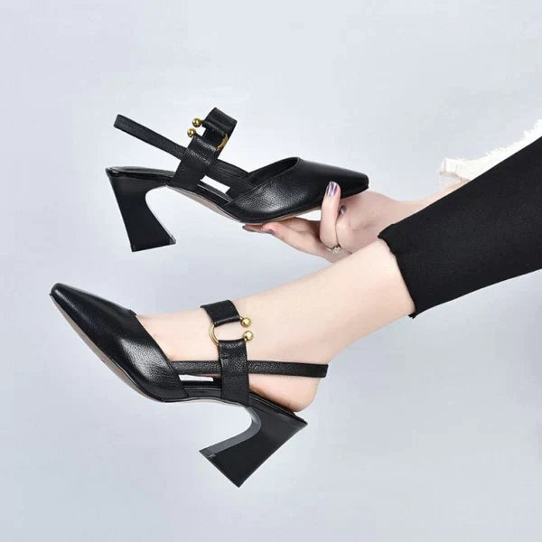 Slingback Pumps met Hak – Spitse Neus & Gestructureerd Synthetisch Leer