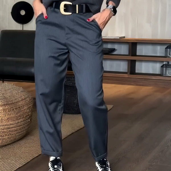 MATHILDA | ELEGANTE, FIGUURVRIENDELIJKE BROEK MET STREPEN