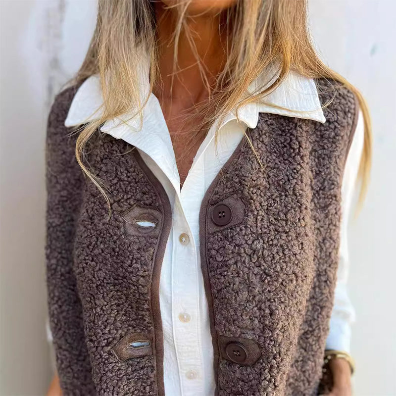 Alicia | Korte warme herfstvest met knopen